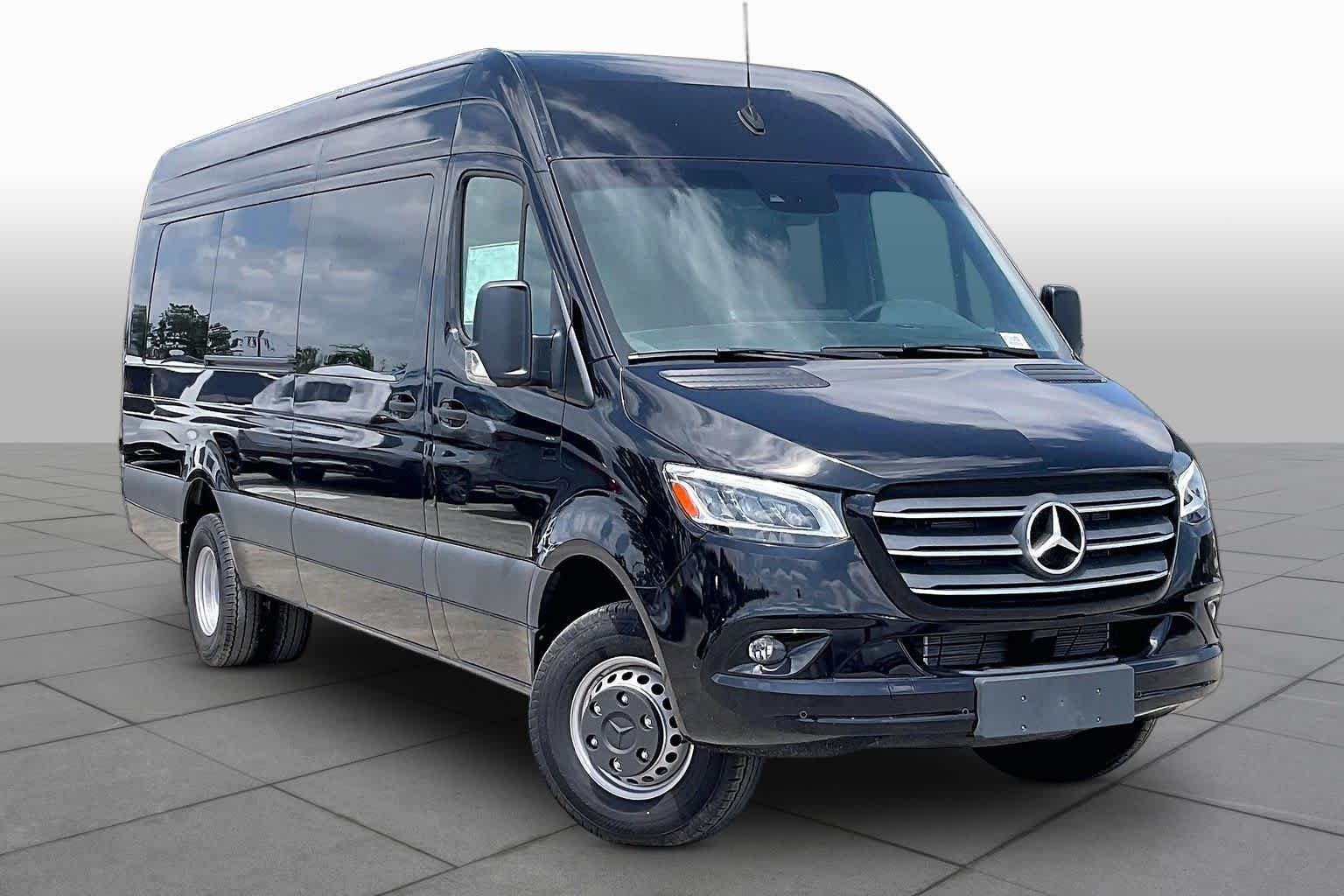 Used 2024 Jet Black Mercedes-Benz  image 3