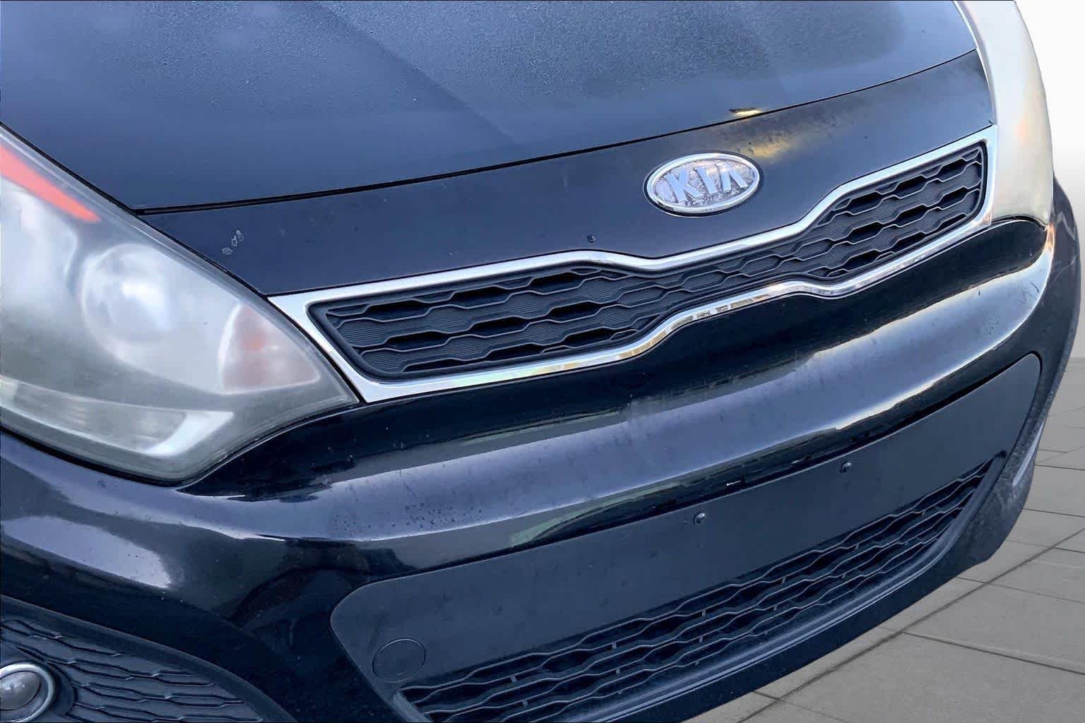 Used 2012 Aurora Black Pearl Kia EX image 26