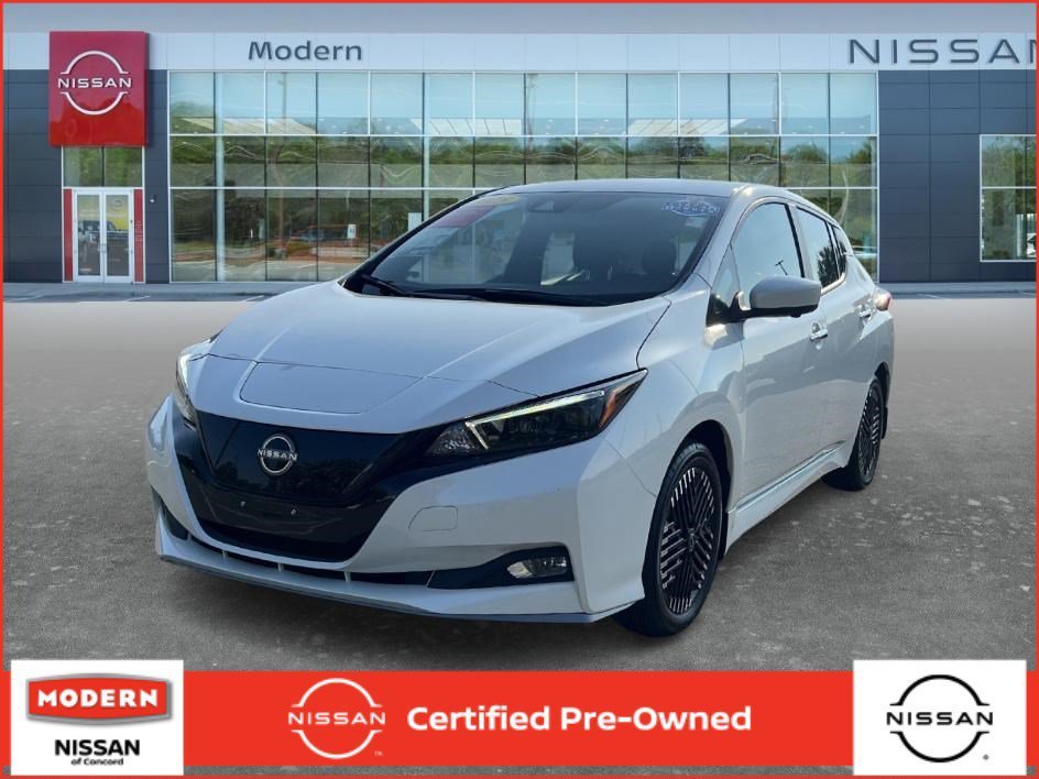 Used 2025 Pearl White Tricoat Nissan SV PLUS image 1