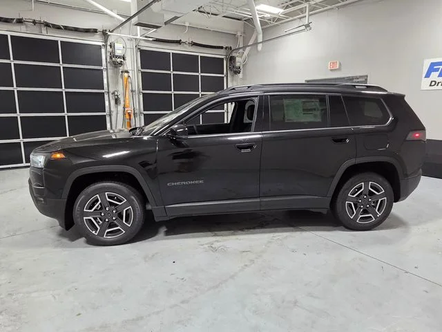 New 2026 Diamond Black Crystal Pearl-Coat Exterior Paint Jeep Limited image 4