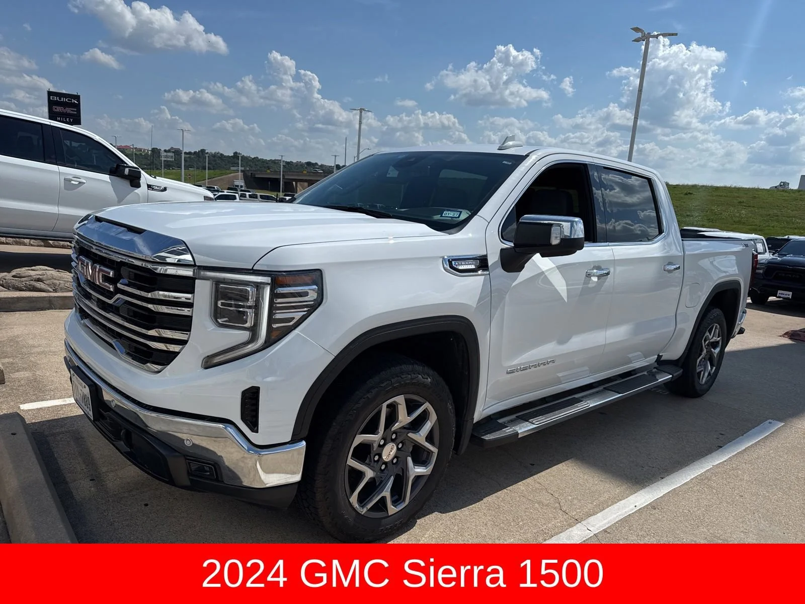 2024 GMC Sierra 4WD Crew Cab Short Box SLT's photo