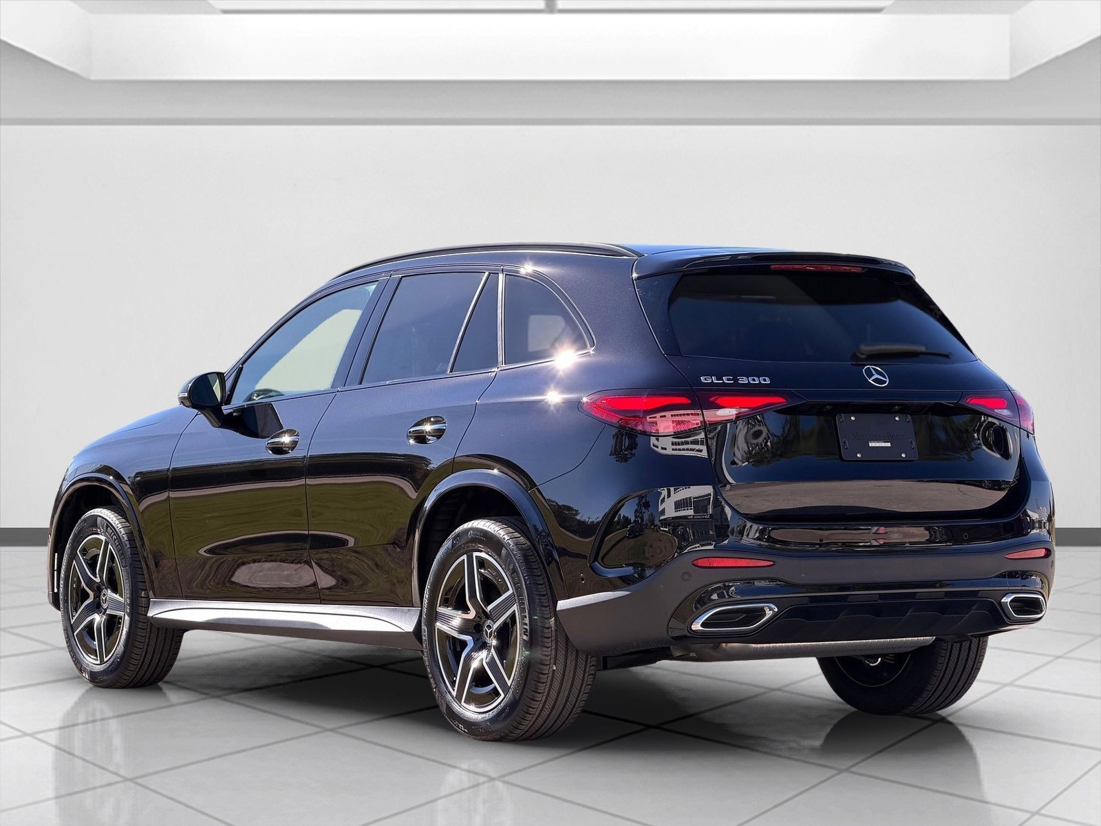 New 2026 Obsidian Black Metallic Mercedes-Benz GLC 300 image 27