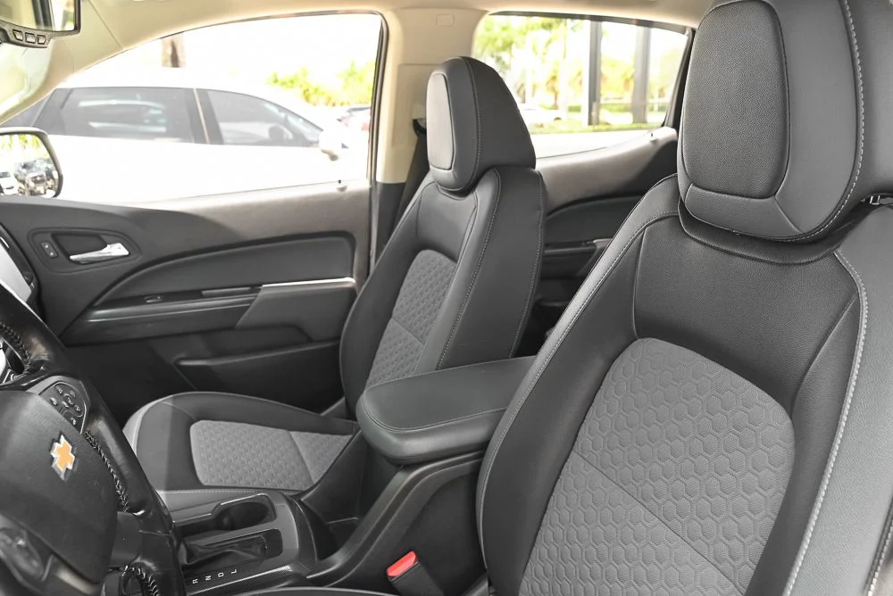Used 2017 White Chevrolet Z71 image 10