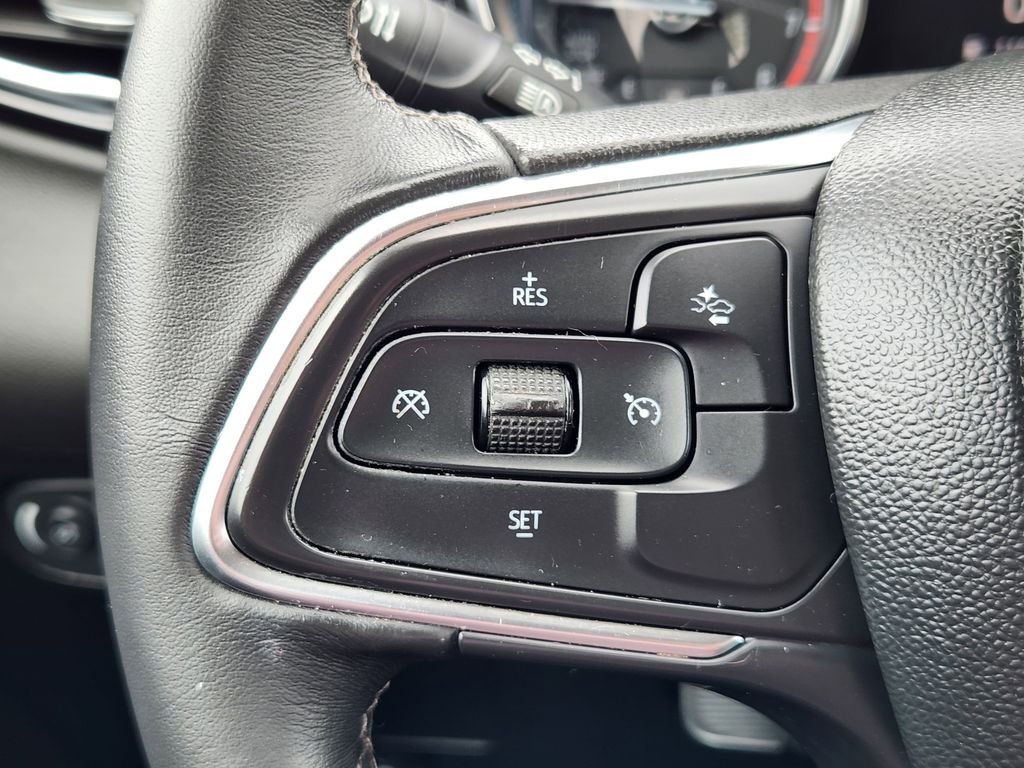 Used 2022 Gray Buick Preferred image 21