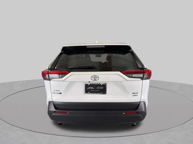 Used 2025 Ice Toyota XLE image 7