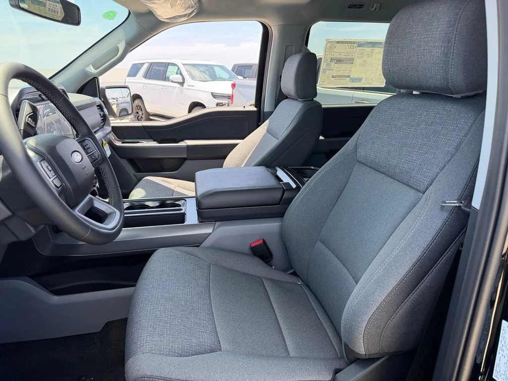 New 2026 Agate Black Metallic Ford XLT image 8