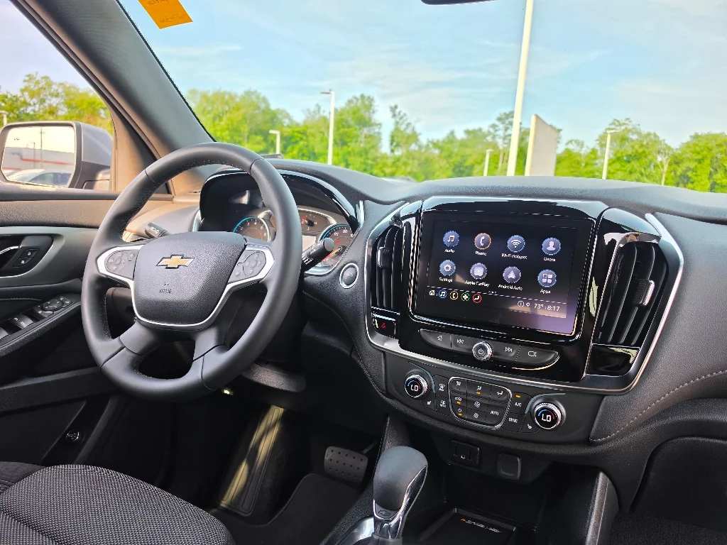 Used 2023 Sterling Gray Metallic Chevrolet LT image 27