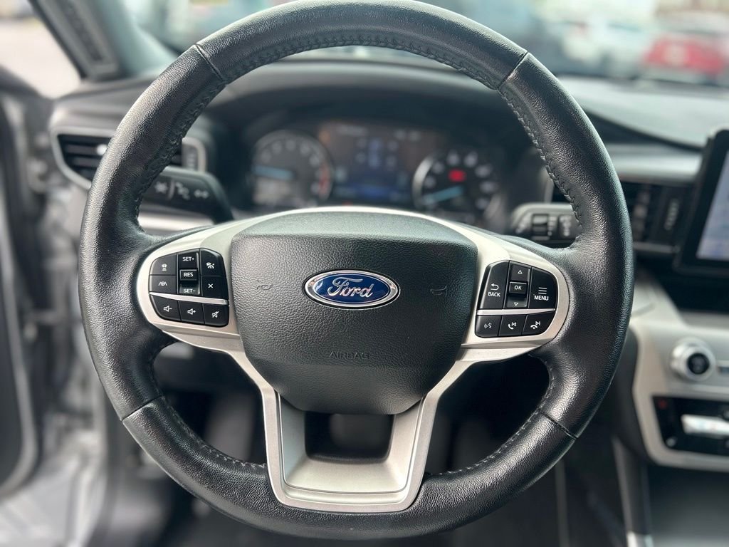 Used 2022 Silver Metallic Ford XLT image 13