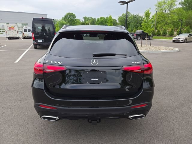 New 2026 Black Mercedes-Benz GLC300 image 4
