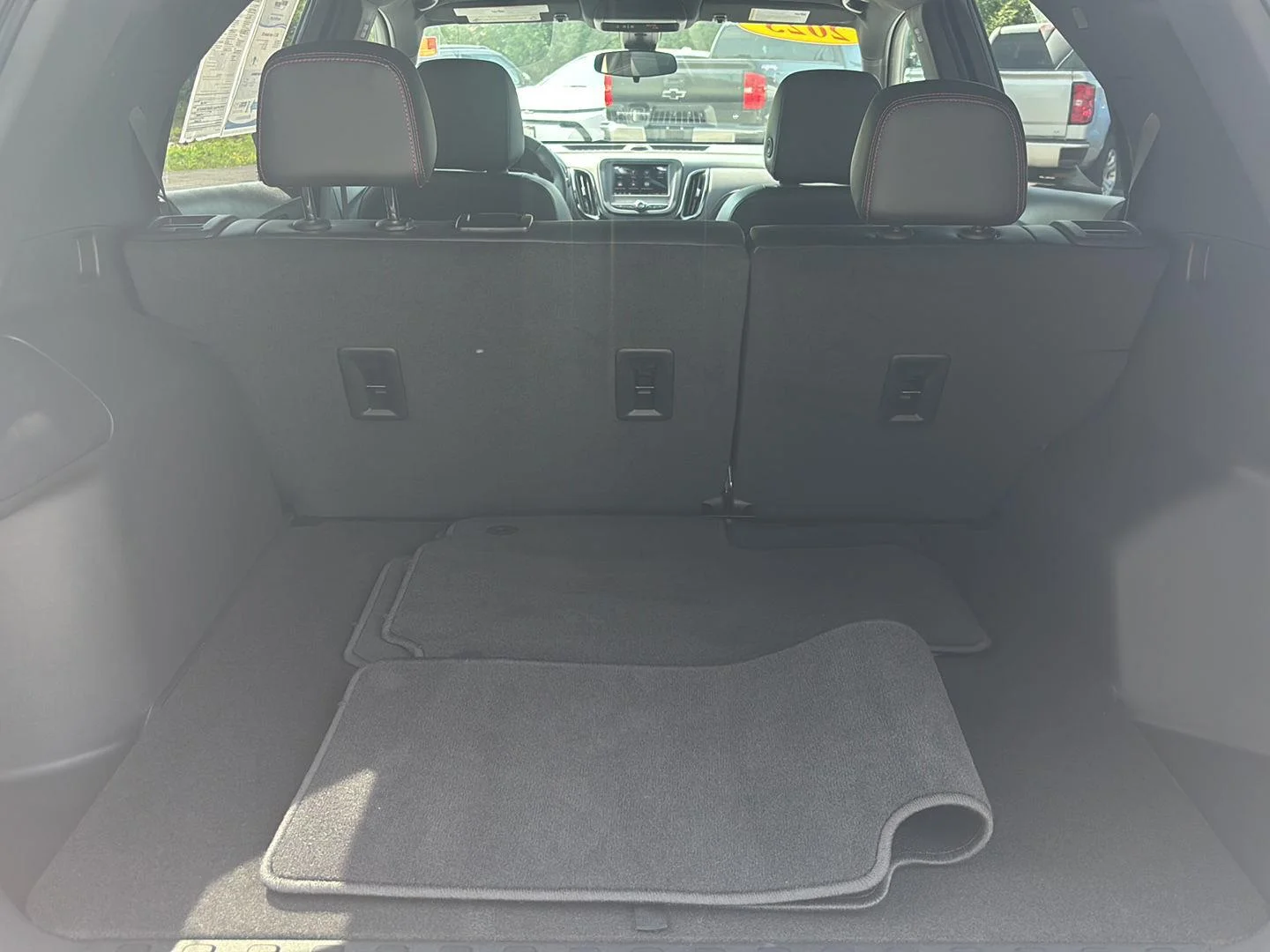 Used 2023 Summit White Chevrolet RS image 13