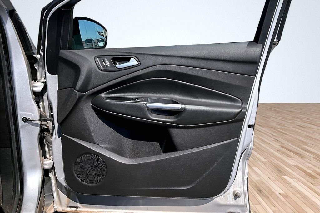 Used 2015 Silver Ford SE image 16