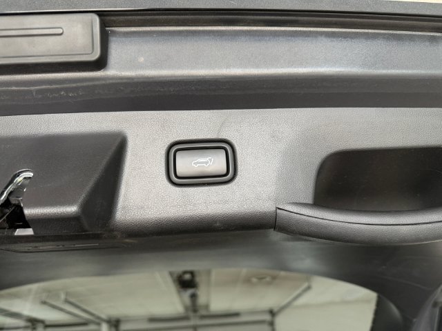 Used 2023 Gray Hyundai SEL image 40