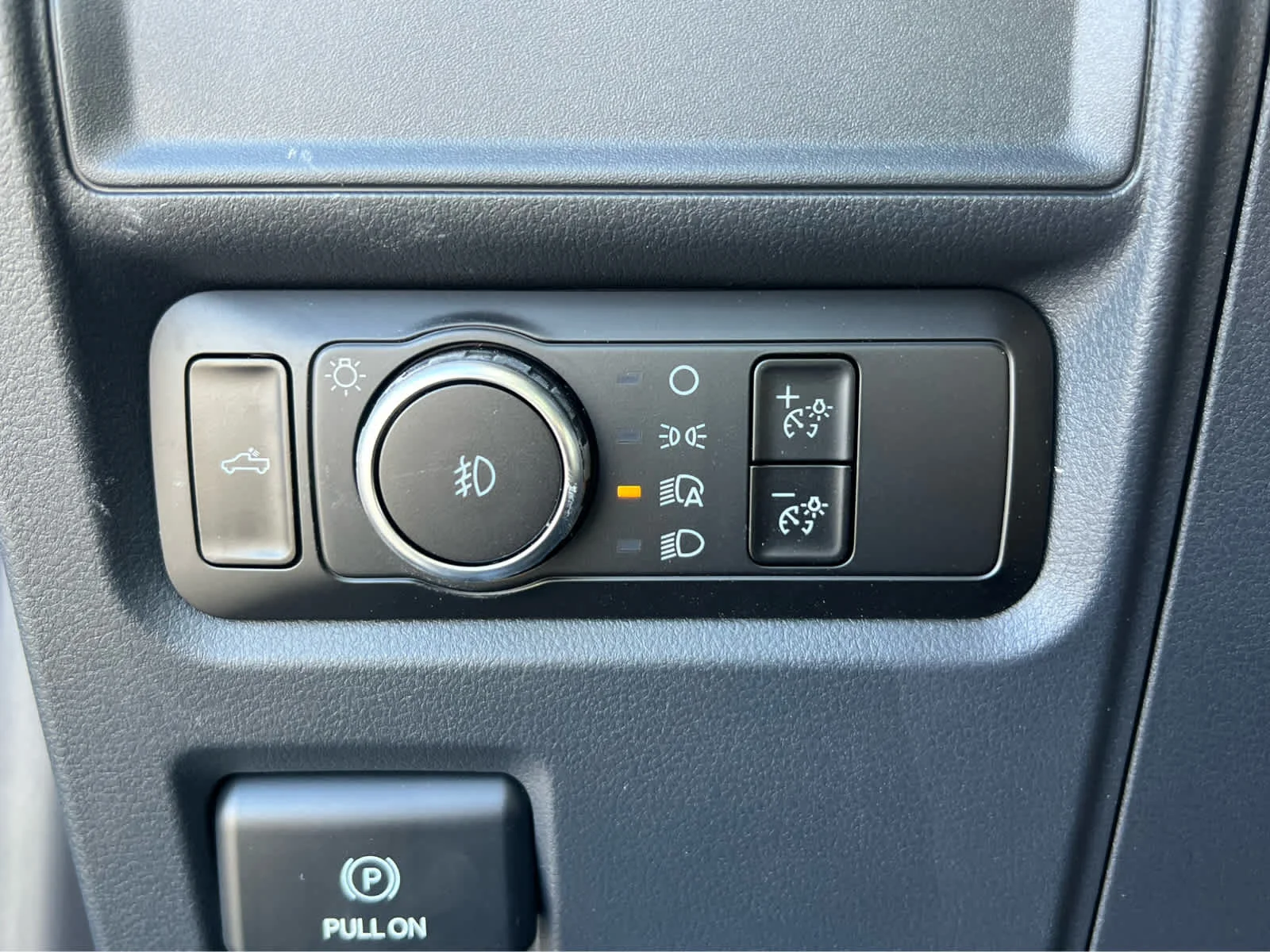 New 2026 Avalanche Ford XLT image 32
