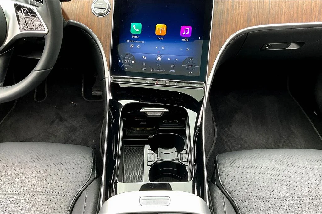 2025 Mercedes-Benz C-Class Sedan C 300 - Photo 24