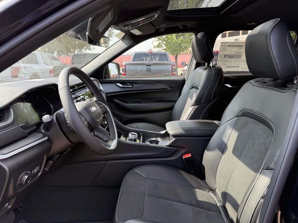 2025 Jeep Grand Cherokee Altitude - Photo 14