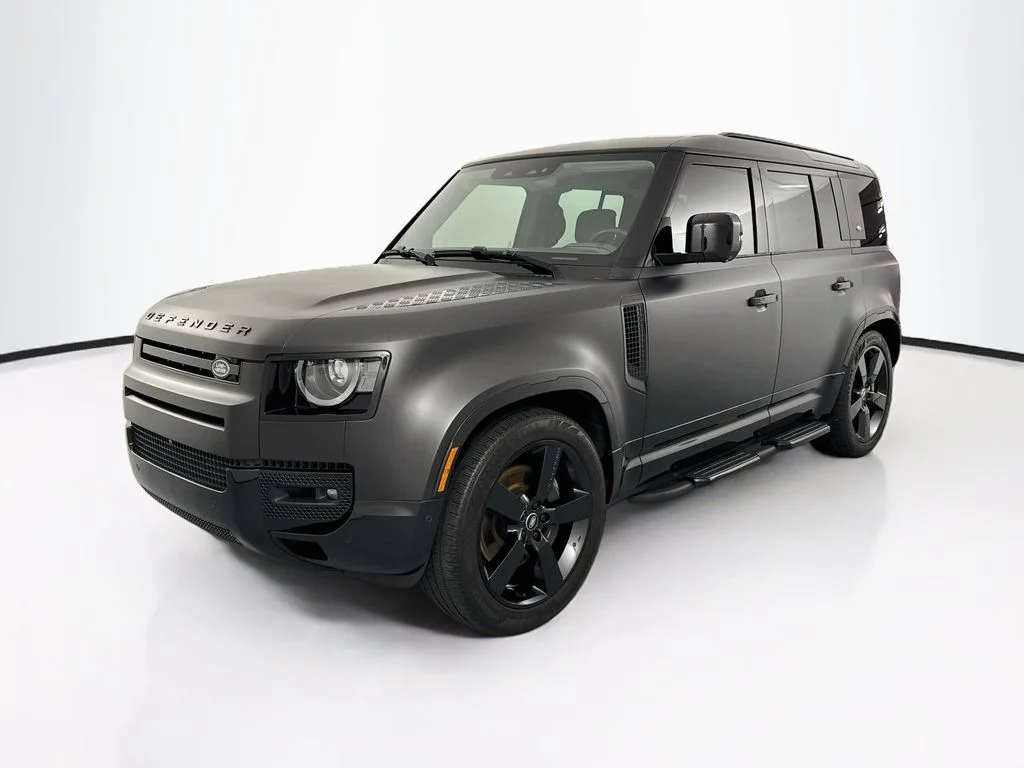Used 2024 Black Land Rover X-Dynamic SE image 1