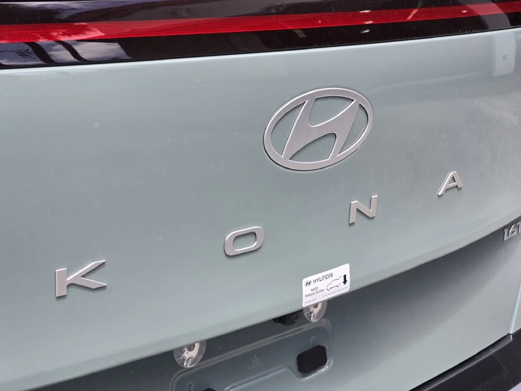 New 2027 Green Hyundai SEL Premium image 6