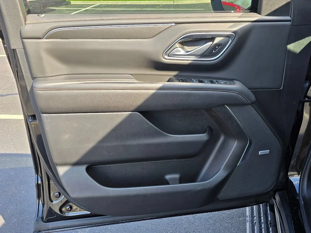 2022 GMC Yukon AT4 - Photo 14