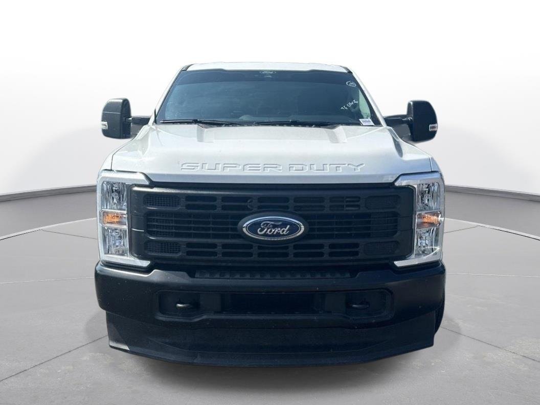 Used 2026 Oxford White Ford XL image 3