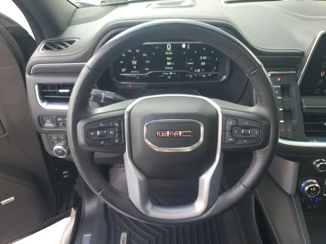 Used 2022 ONYX BLACK GMC SLT image 17
