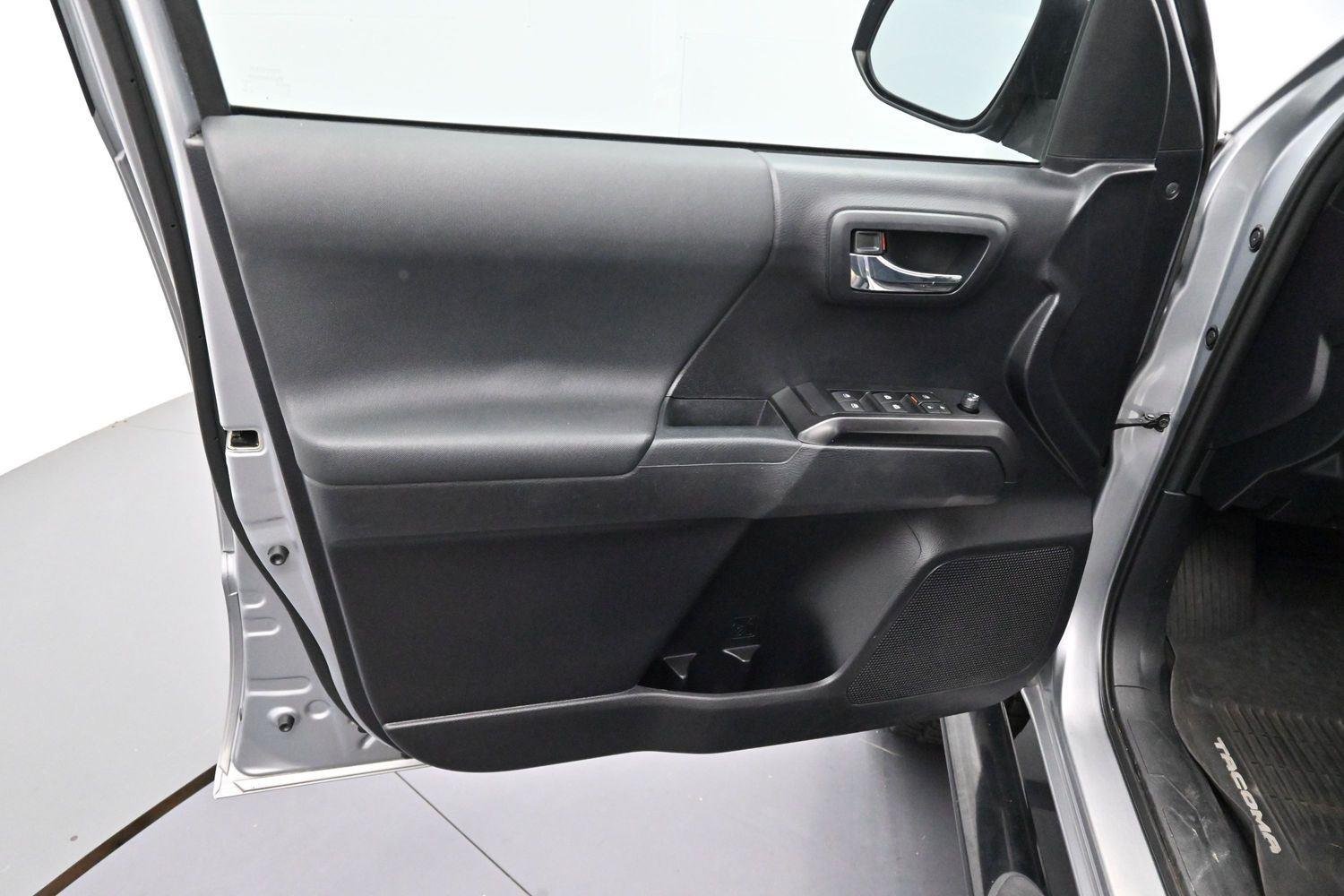 Used 2020 Silver Sky Metallic Toyota SR5 image 9