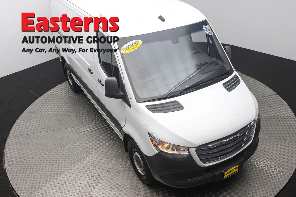 Used 2019 White Freightliner Base image 3