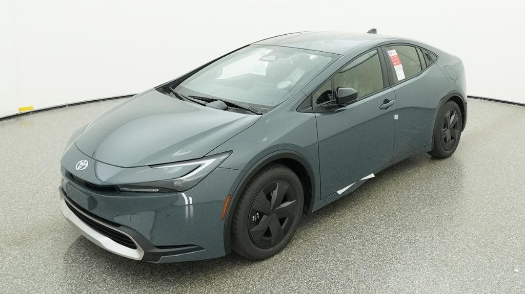 2026 Toyota Prius SE's photo