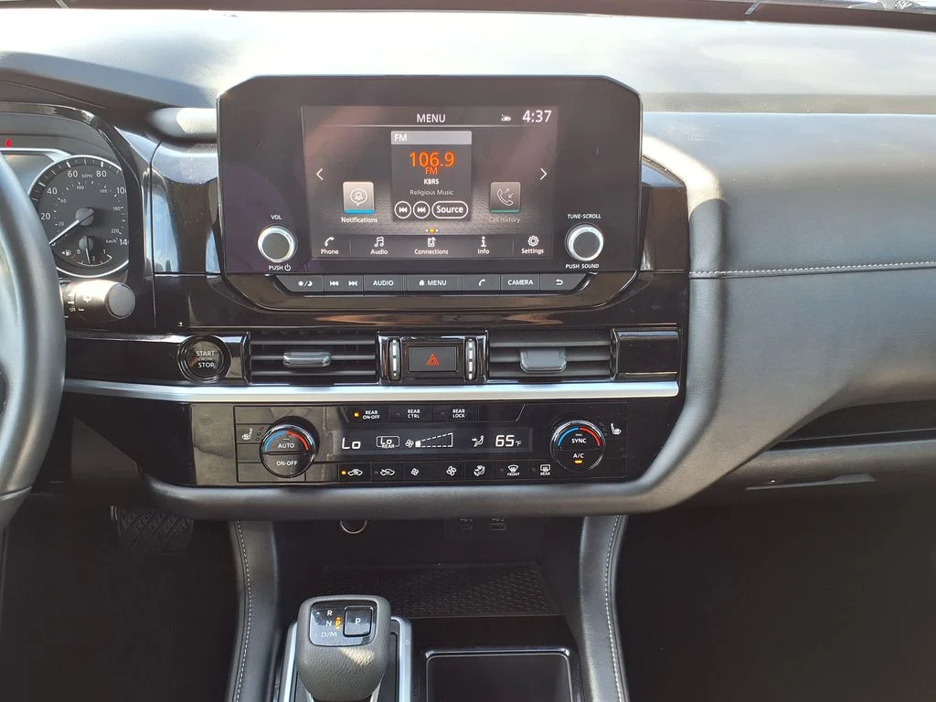 Used 2025 Blue Nissan SV image 31