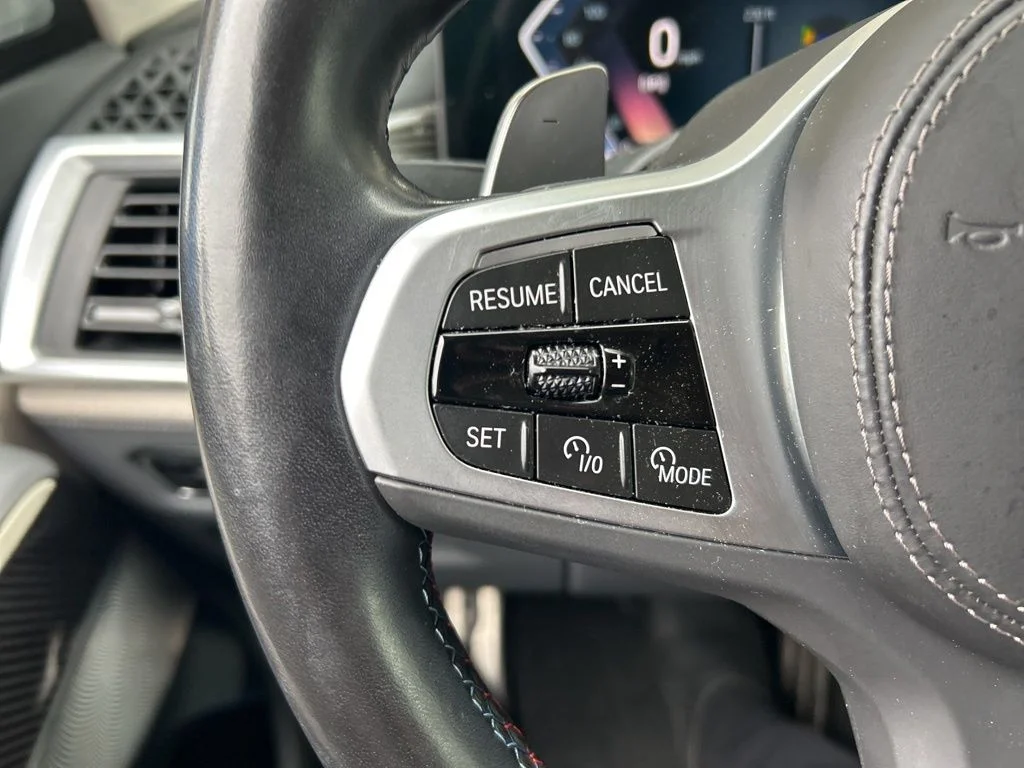 Used 2023 Blue BMW M60i image 18