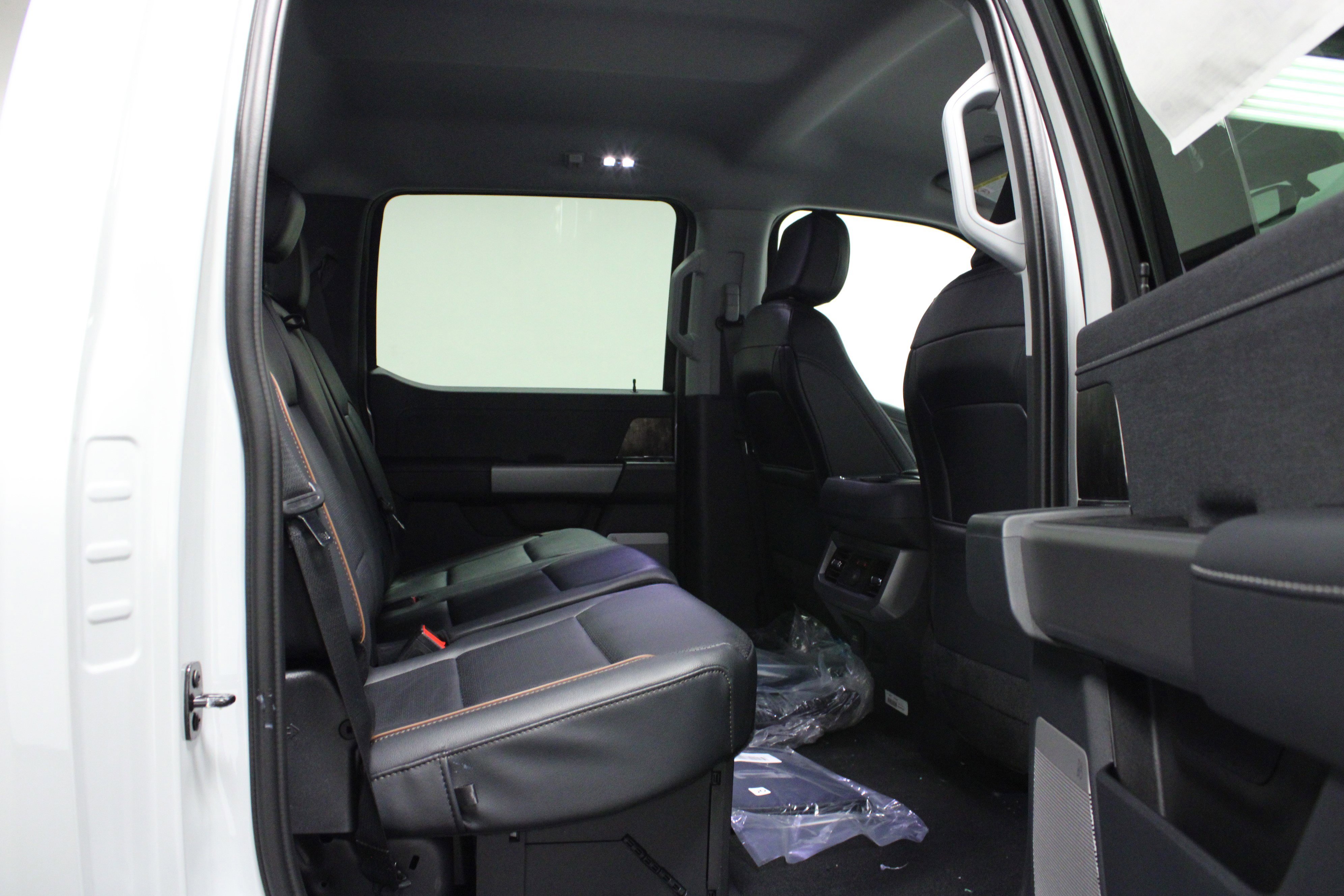 New 2026 Avalanche Ford LARIAT image 15
