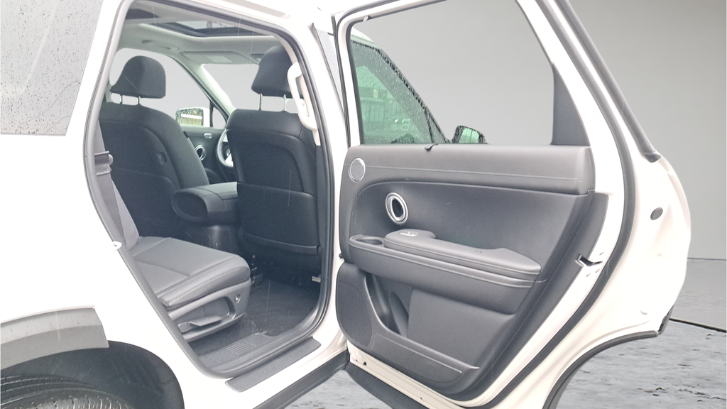 New 2026 White Hyundai SEL Premium 8P image 13