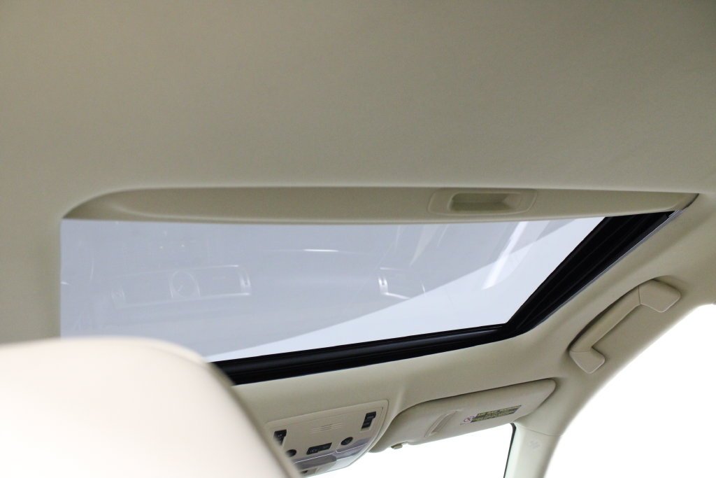 Used 2015  Lexus 250 image 21
