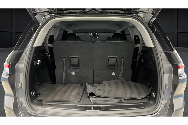 Used 2023 Gray Metallic Jeep Limited image 27