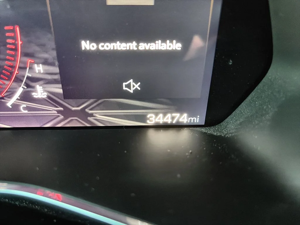 Used 2025 Silver GMC Denali image 12