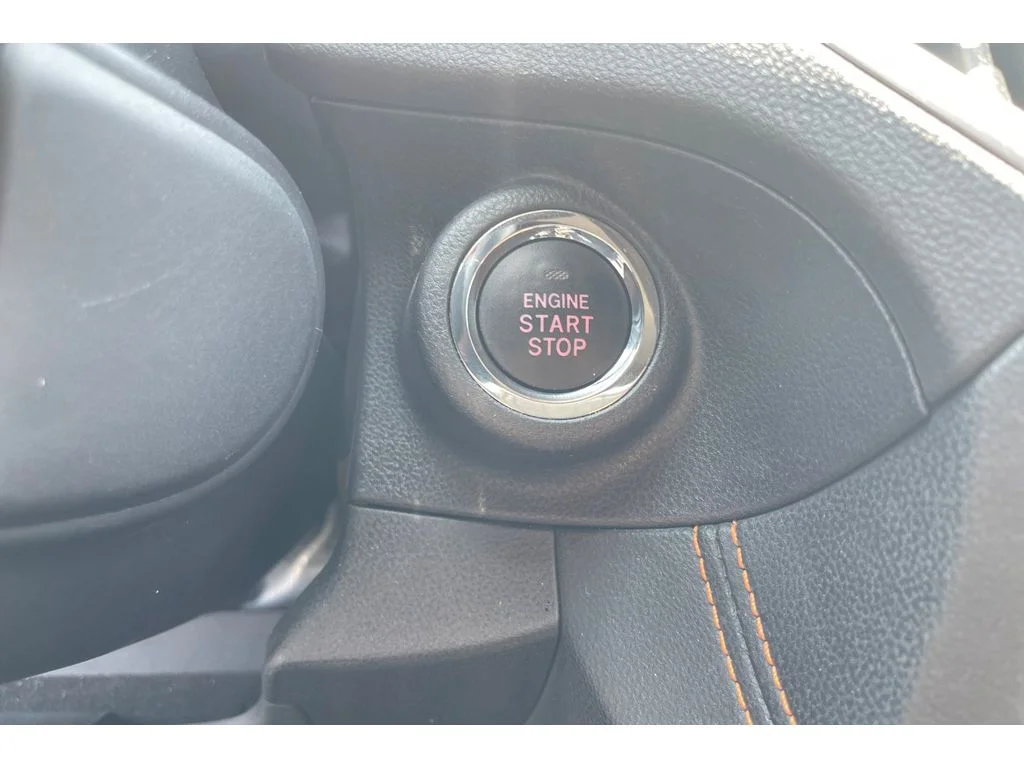 Used 2023 CRYSTAL WHITE PEARL Subaru Limited image 31