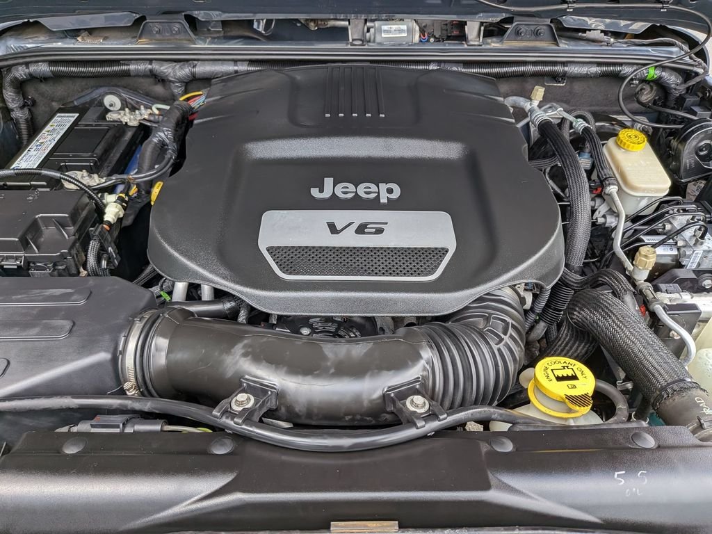 Used 2016 Black Jeep Unlimited Sahara image 23