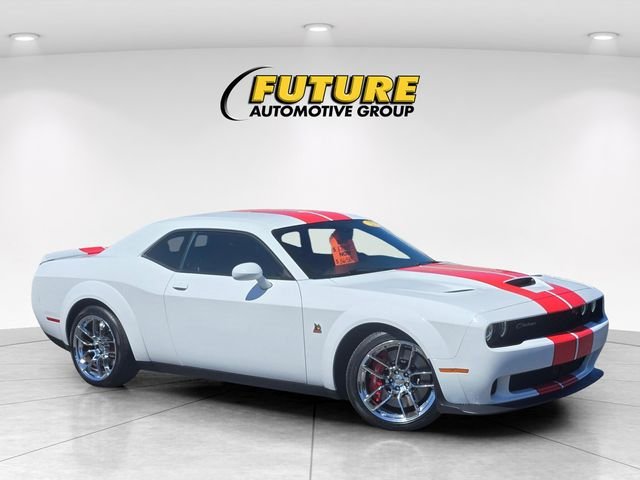 Used 2022 White Dodge R/T Scat Pack Widebody w/Plus Package & Technology image 1