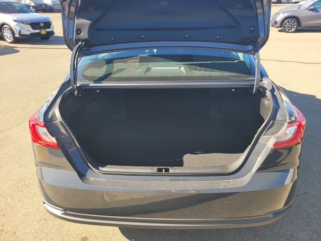 Used 2025  Toyota LE image 11