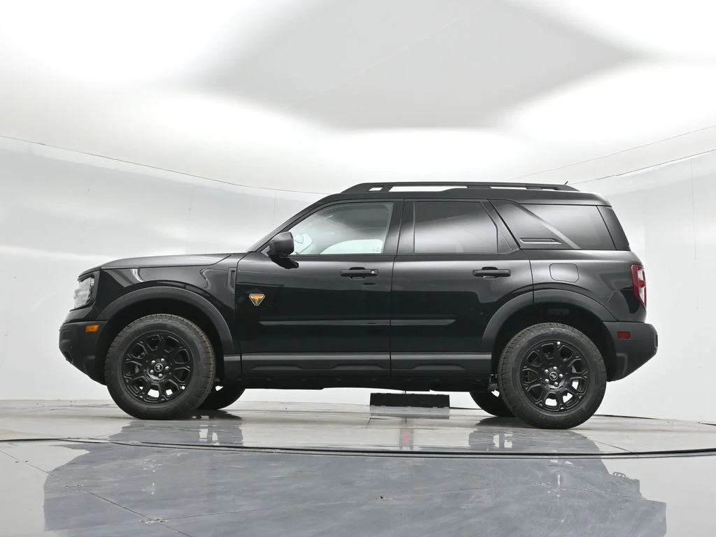 New 2025 Black Ford Badlands image 7