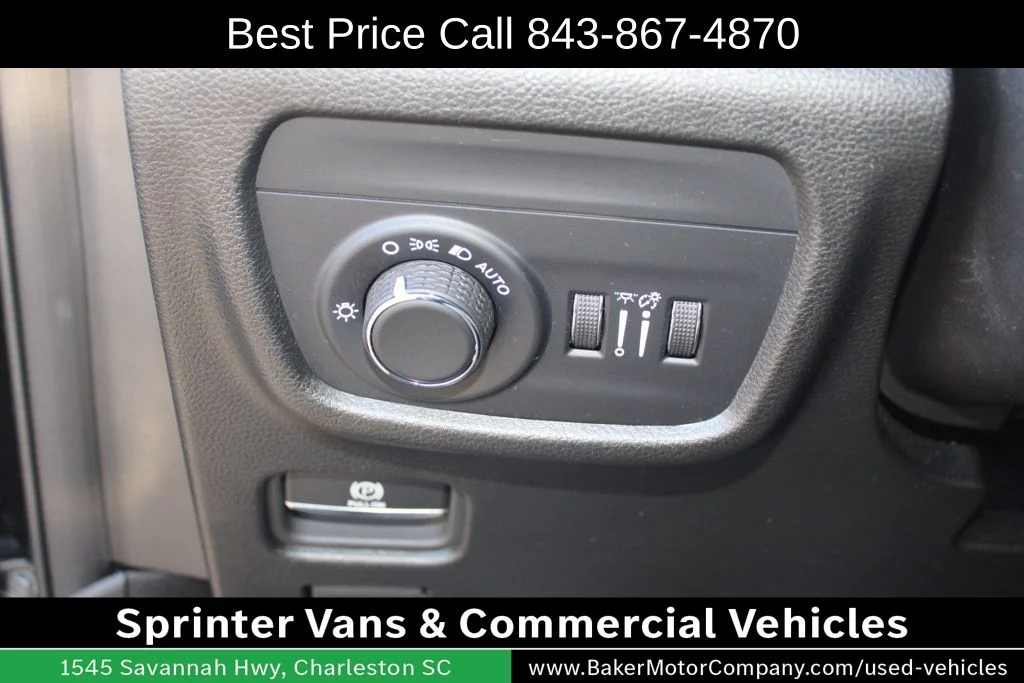 Used 2023 Diamond Black Jeep Altitude X image 17