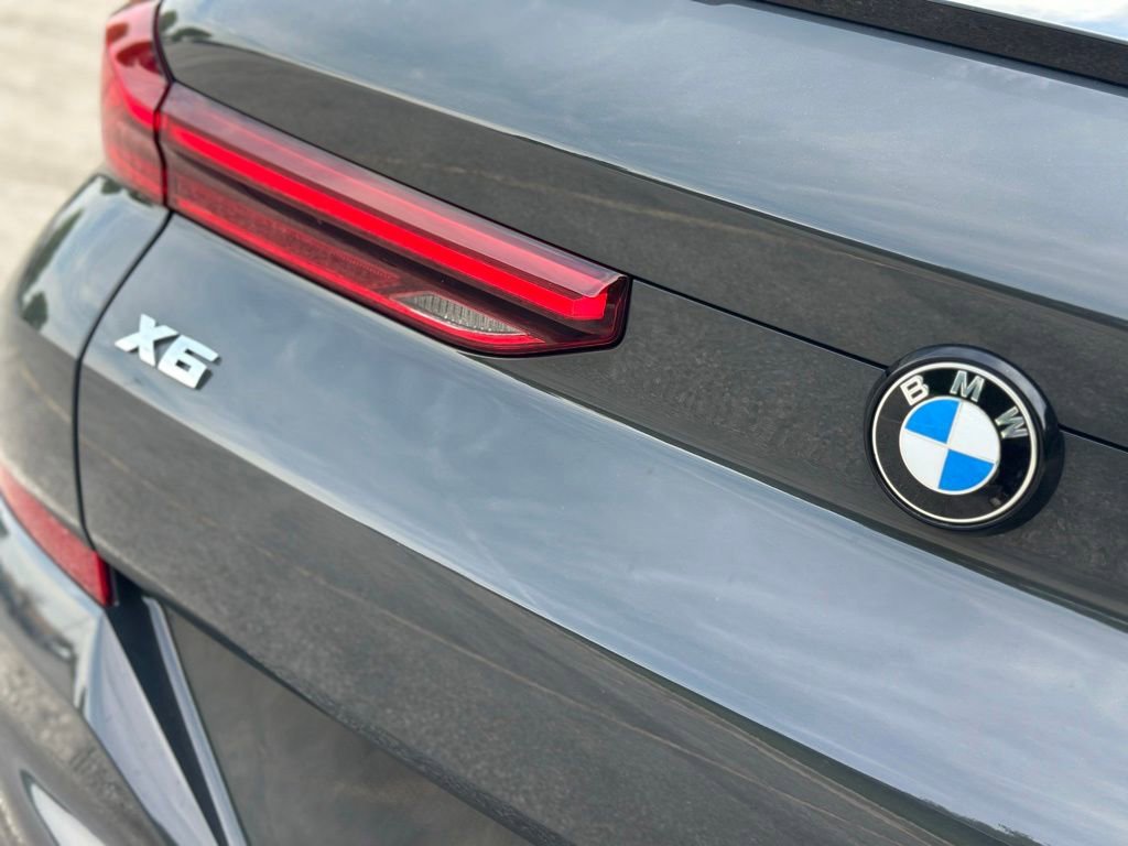 New 2027 Dravit Grey Metallic BMW M60i image 13