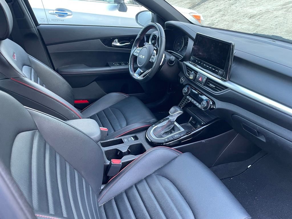 Used 2022 Gray Kia GT image 9