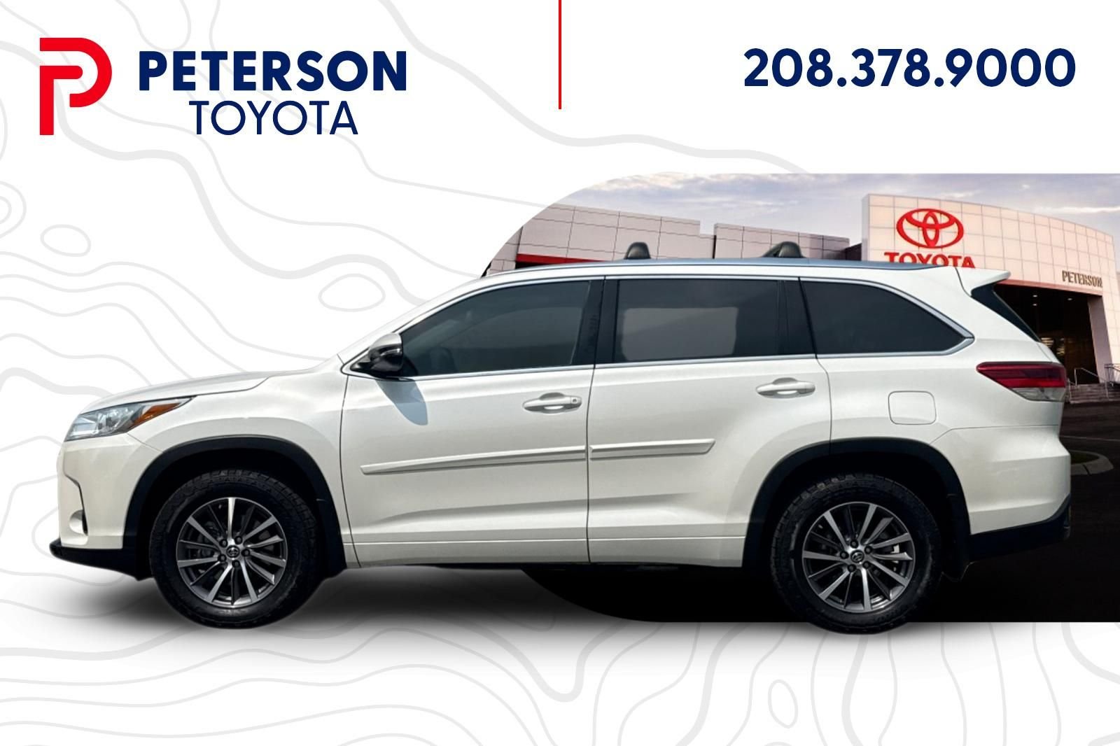 Used 2018 White Toyota XLE image 6