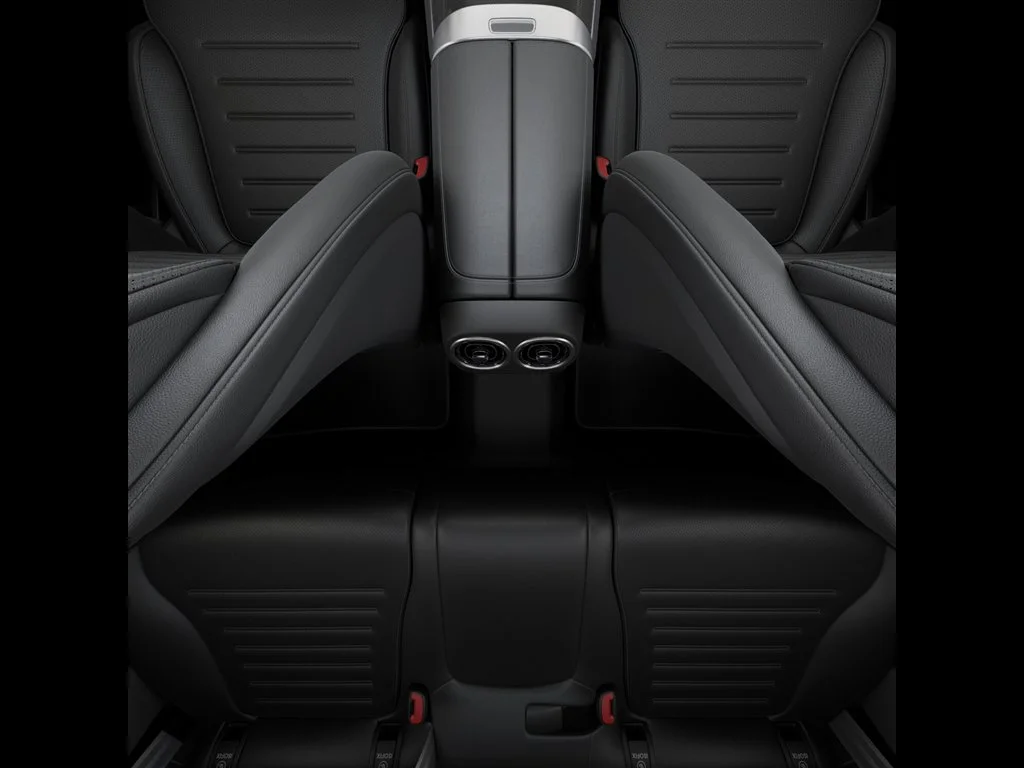 New 2026 Black Mercedes-Benz GLC 300 image 94