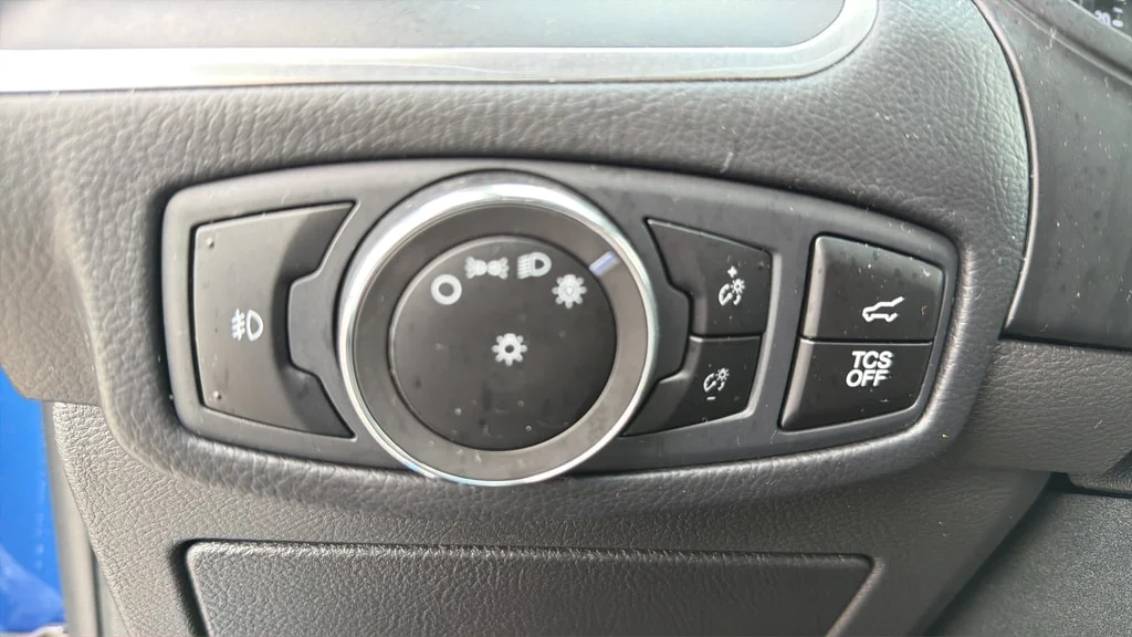 Used 2023 Blue Metallic Ford Titanium image 26