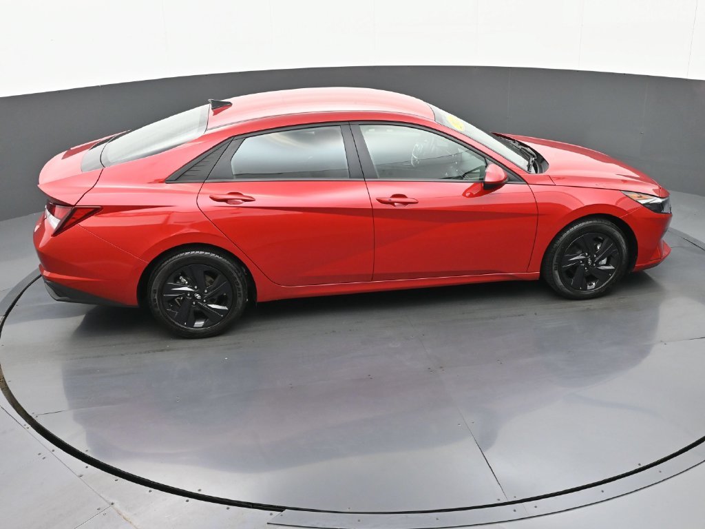 Certified Used 2022 Red Hyundai SEL image 24