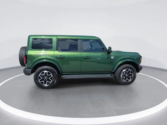 Used 2025 Green Ford Outer Banks image 9