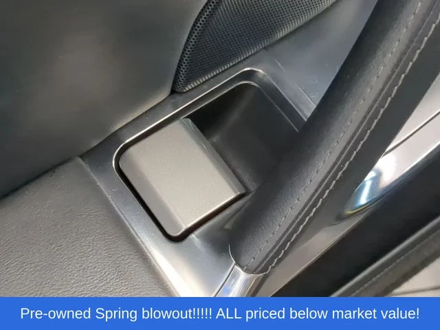 Used 2009 Black Nissan Premium image 18