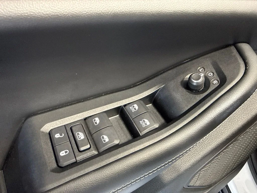 Used 2023 White Jeep Limited image 20