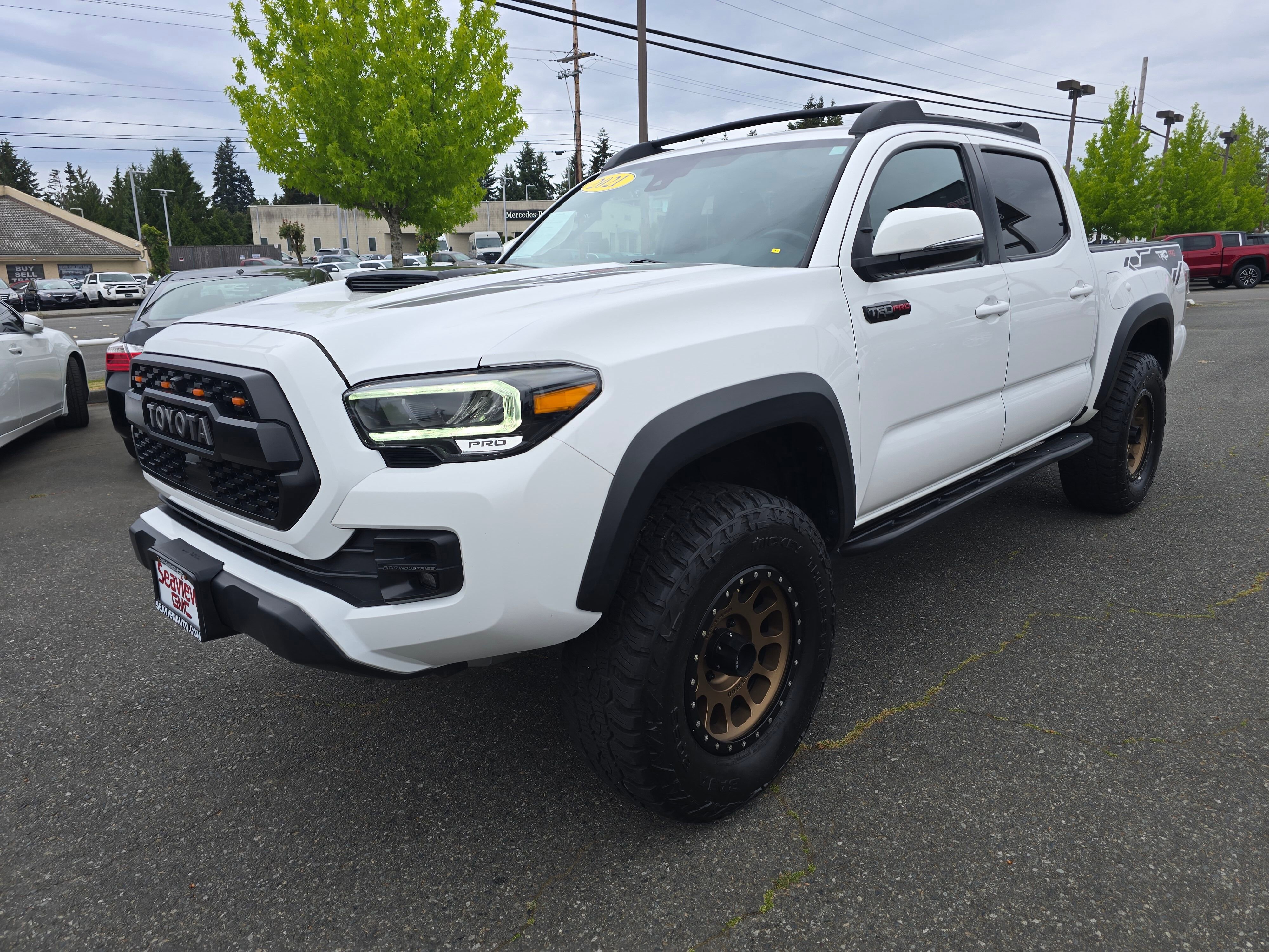 Used 2021  Toyota SR image 7